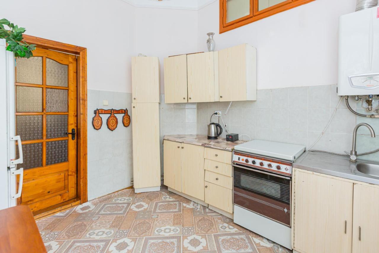 Квартира Подобово У Львові На Вулиці Щепкіна 5 Lviv Exterior foto